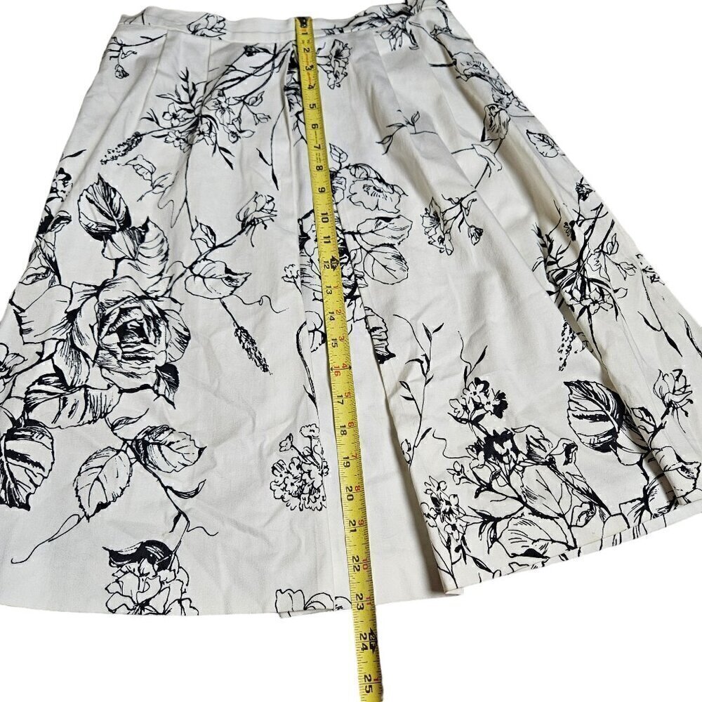 MaxMara Black and White Floral A-Line Skirt Size 6 - Picture 8 of 11